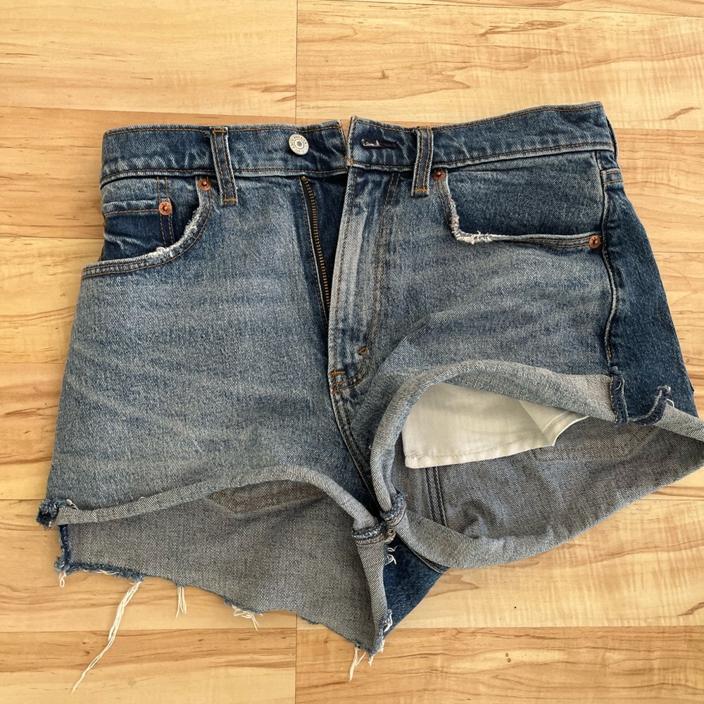 Abercrombie mom short high rise curve love size 28